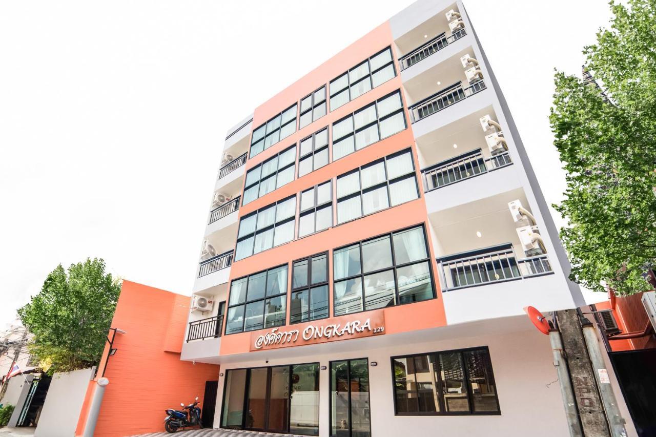Ongkara Near Bts Thonglor Hotell Bangkok Exteriör bild