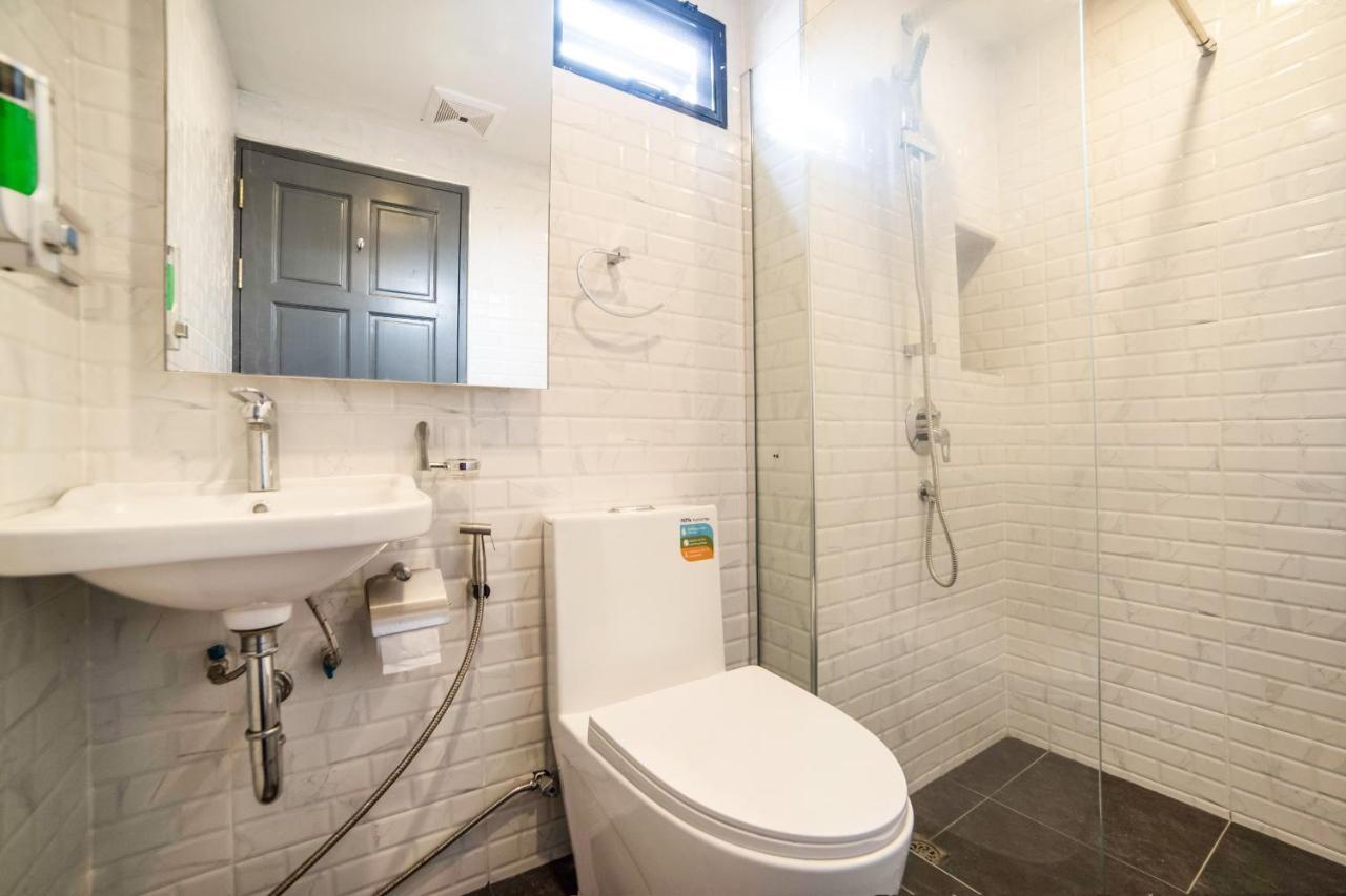 Ongkara Near Bts Thonglor Hotell Bangkok Exteriör bild