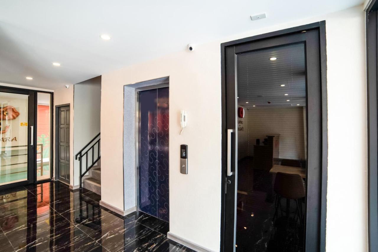 Ongkara Near Bts Thonglor Hotell Bangkok Exteriör bild