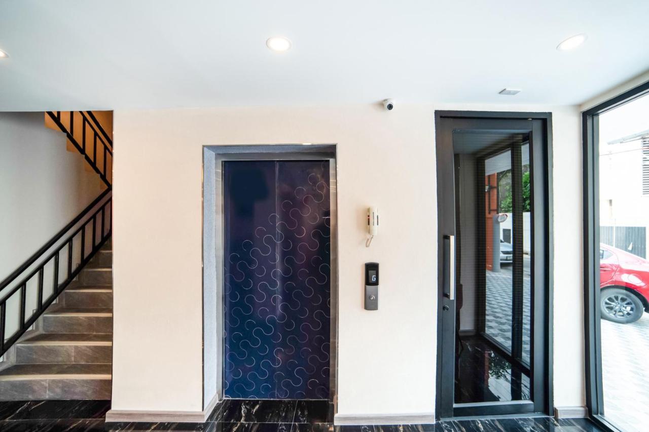 Ongkara Near Bts Thonglor Hotell Bangkok Exteriör bild